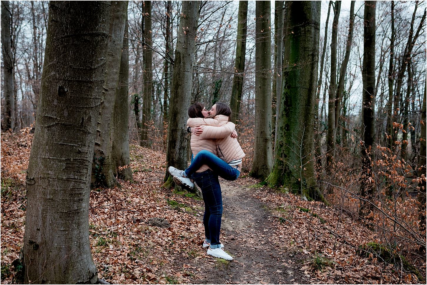Portraits de Couple dans la Forêt