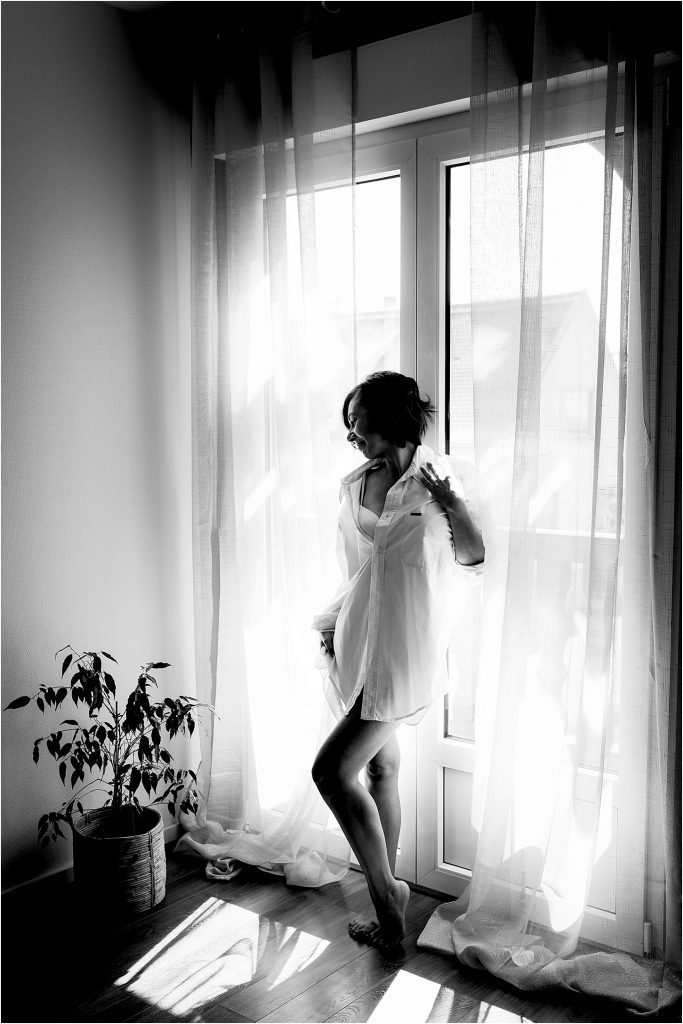 Une séance photo boudoir au studio de Caroline Buri photographe professionnelle