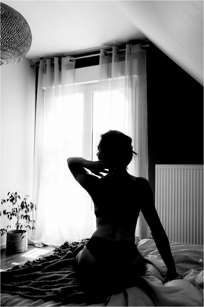 Une séance photo boudoir au studio de Caroline Buri photographe professionnelle à Strasbourg