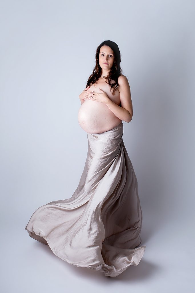 Une mise en beauté avant sa séance grossesse Myriam Strasbourg